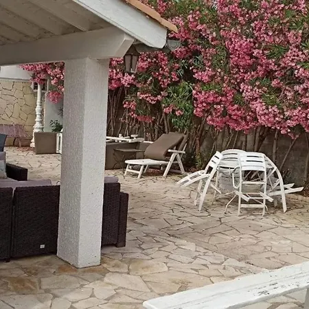 Maison Charmante A Avec Grand Jardin Et Terrasse * Marseillan (Herault)