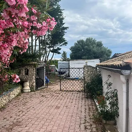 Maison Charmante A Avec Grand Jardin Et Terrasse * Marseillan (Herault)