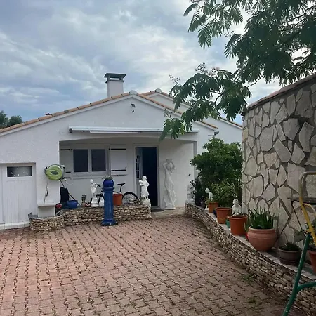 Maison Charmante A Avec Grand Jardin Et Terrasse Marseillan (Herault)