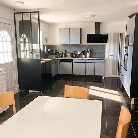 Maison Charmante A Avec Grand Jardin Et Terrasse * מרסיאן