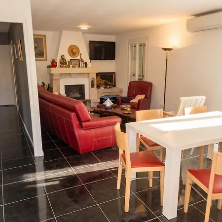 Maison Charmante A Avec Grand Jardin Et Terrasse *
