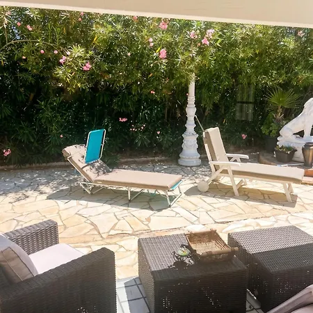 Maison Charmante A Avec Grand Jardin Et Terrasse * מרסיאן