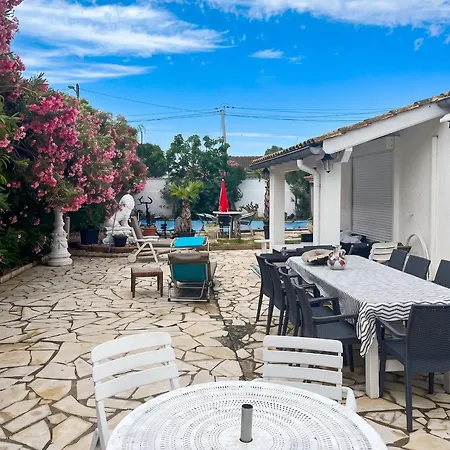Maison Charmante A Avec Grand Jardin Et Terrasse בית נופש *