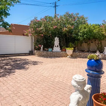 בית נופש Maison Charmante A Avec Grand Jardin Et Terrasse מרסיאן