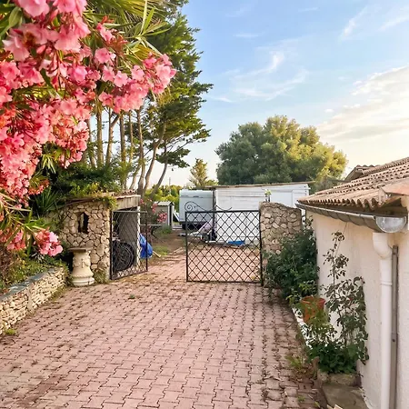 Maison Charmante A Avec Grand Jardin Et Terrasse *