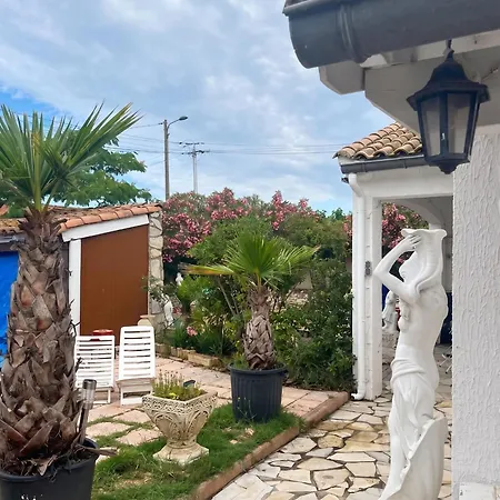 Maison Charmante A Avec Grand Jardin Et Terrasse