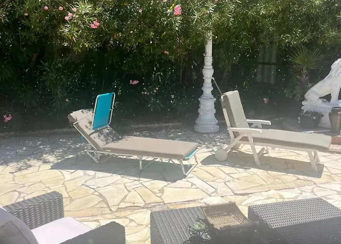 Maison Charmante à Avec Grand Jardin Et Terrasse Casa de Férias